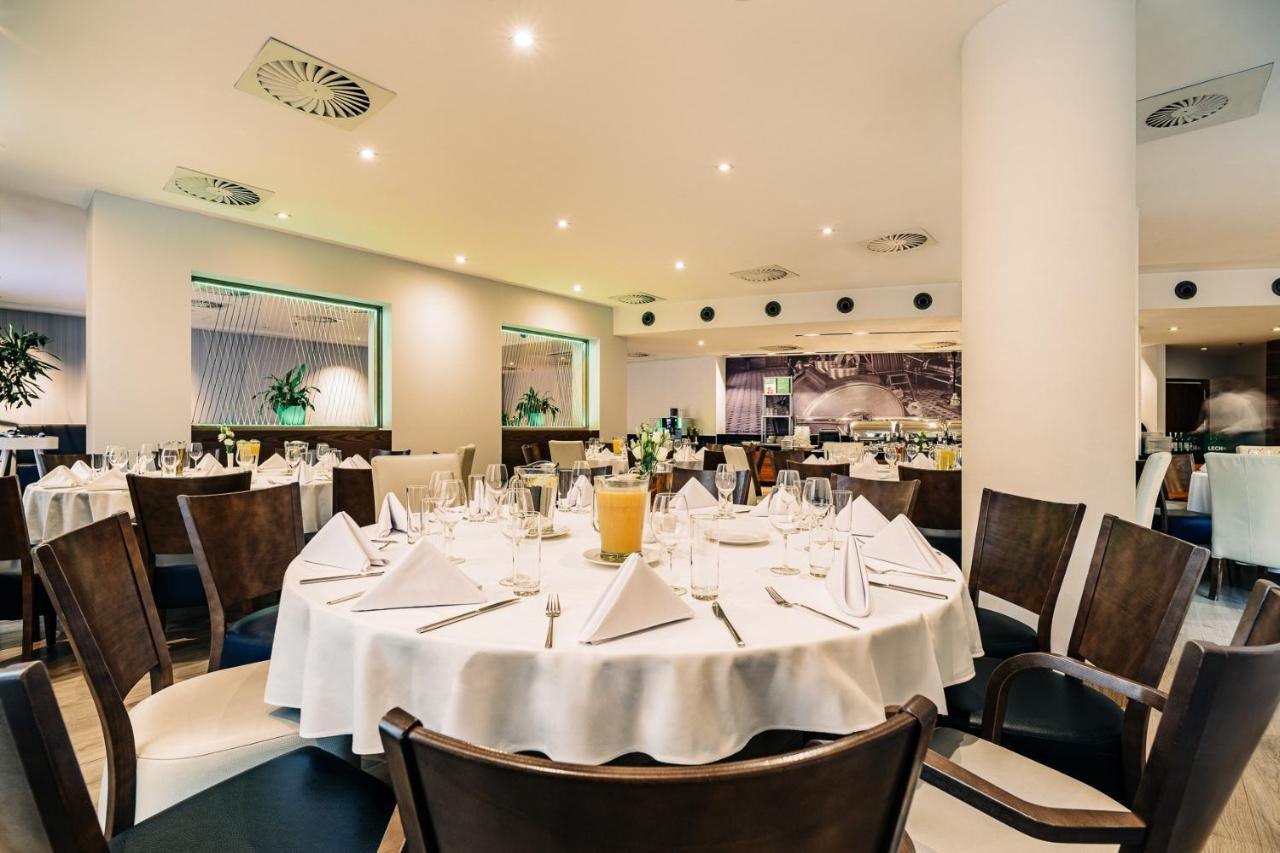 By Ihg Lodz (Lodz)