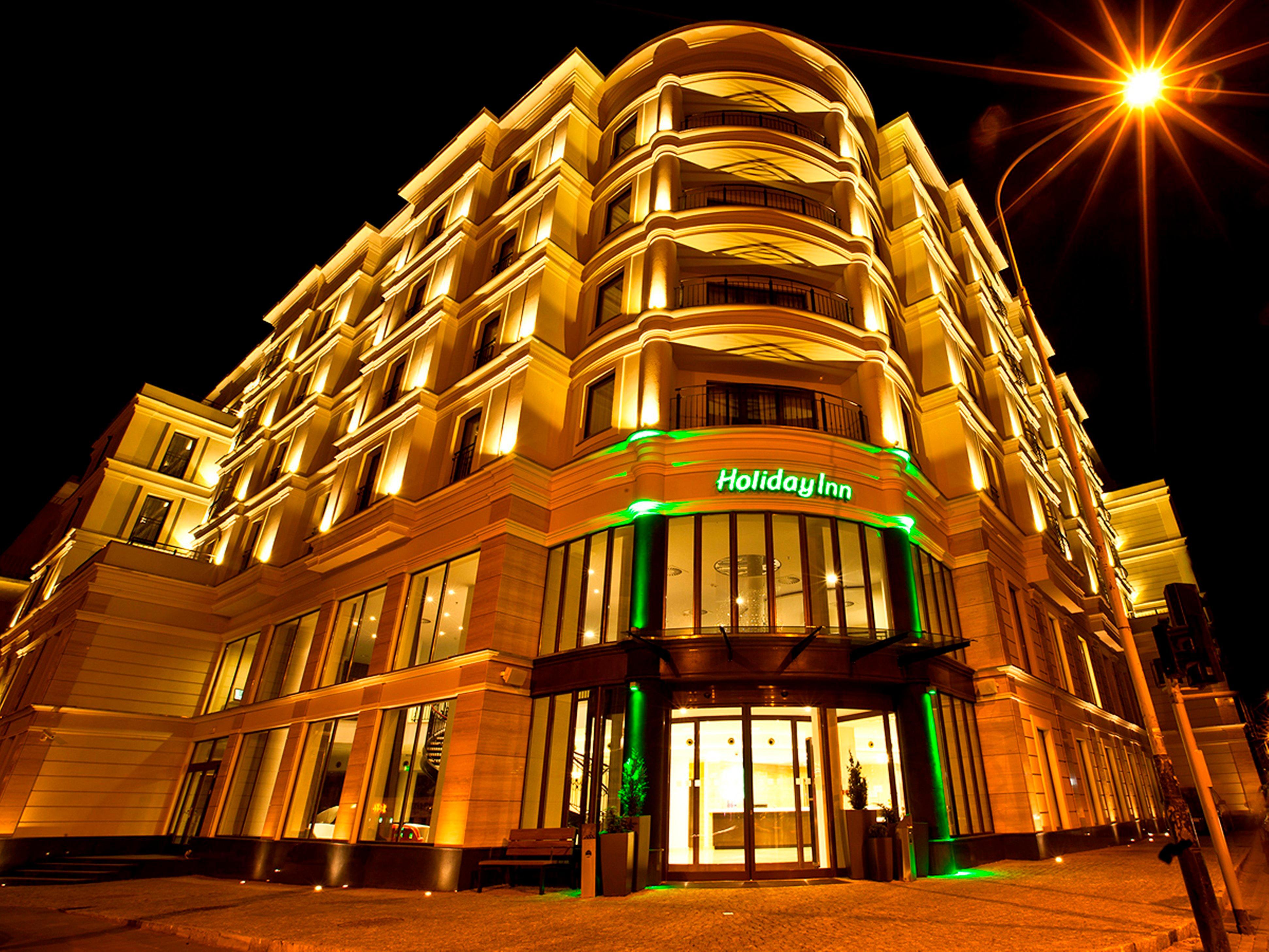 By Ihg