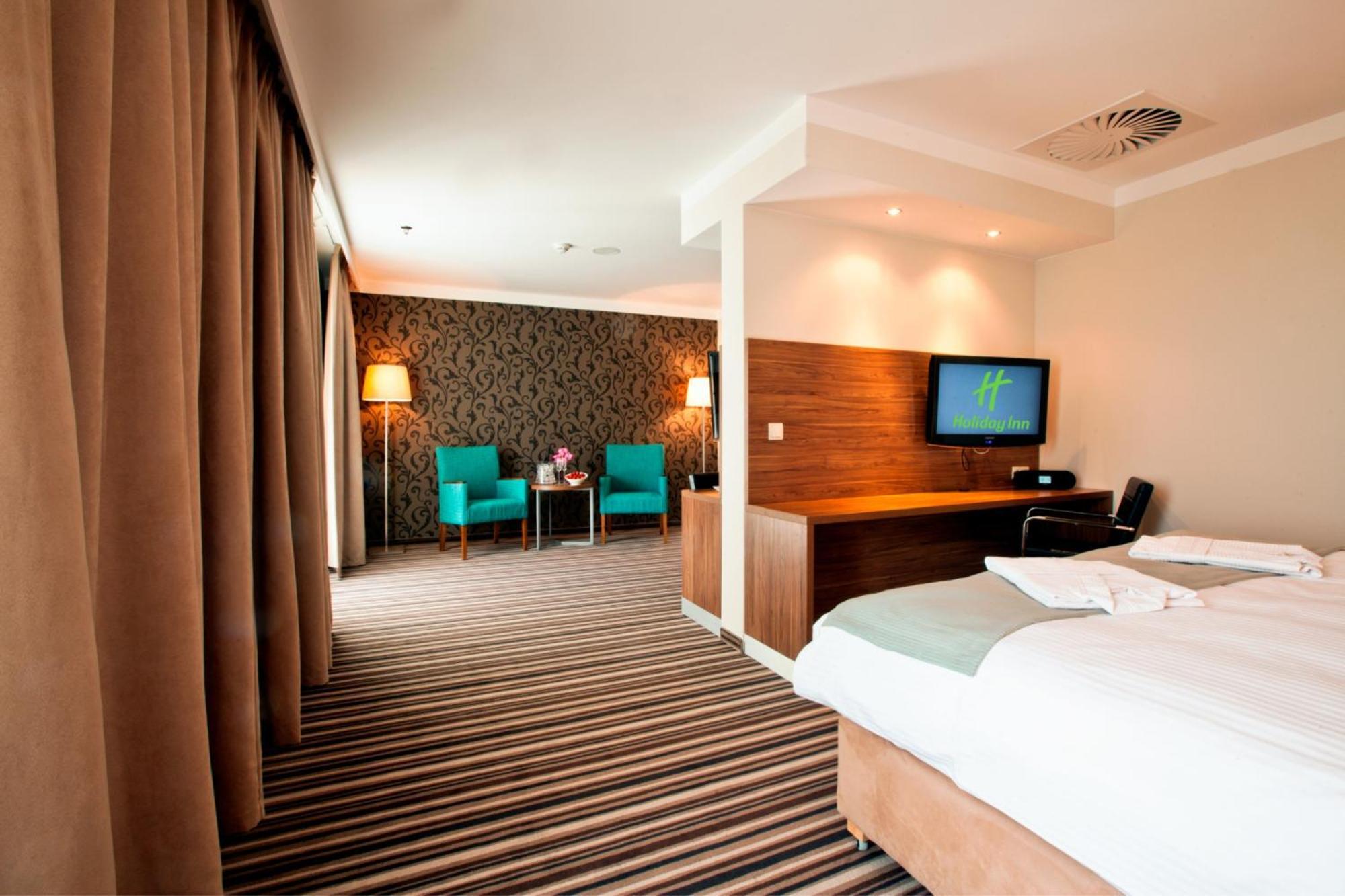By Ihg Лодзь