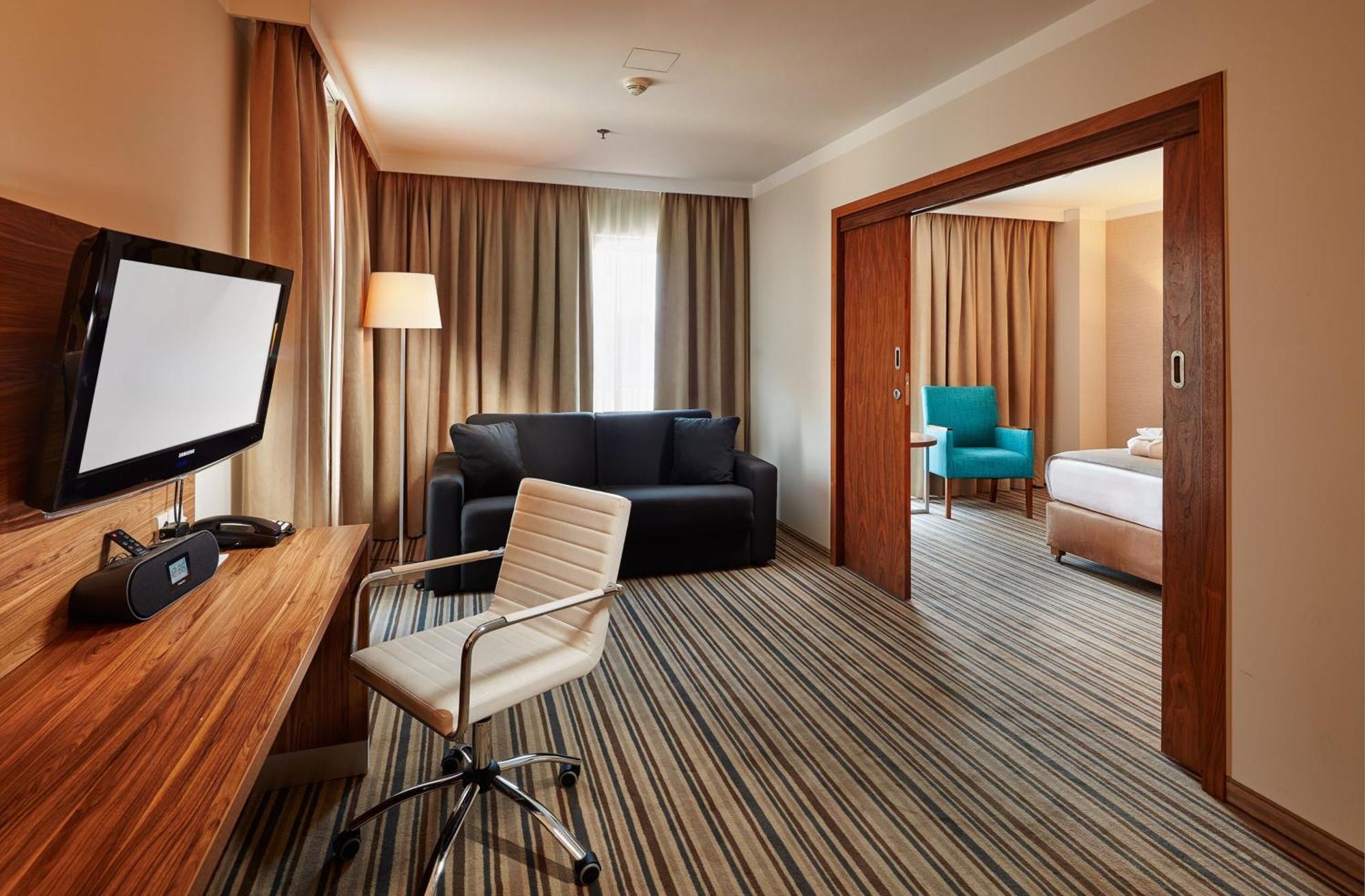 By Ihg Hotel Lodz (Lodz)
