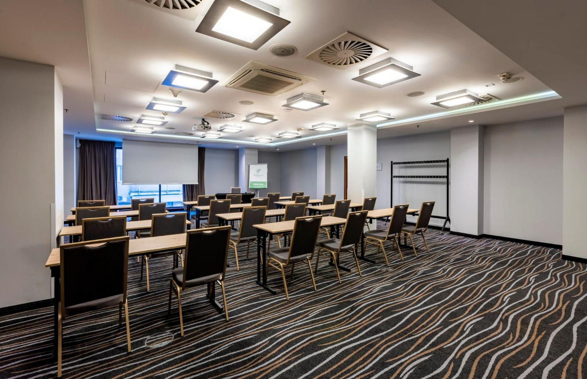 By Ihg Lodz (Lodz)